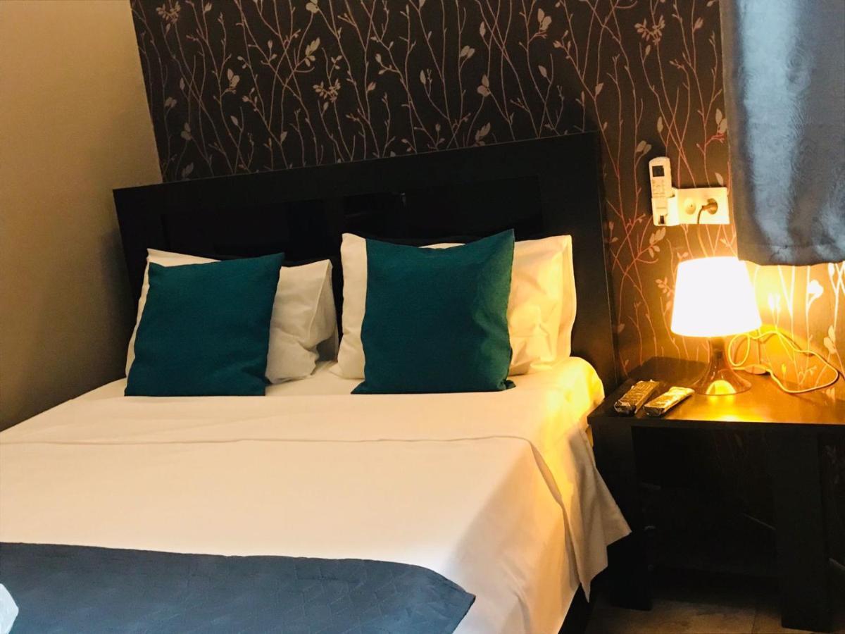 My Cityhotel Тбилиси Екстериор снимка