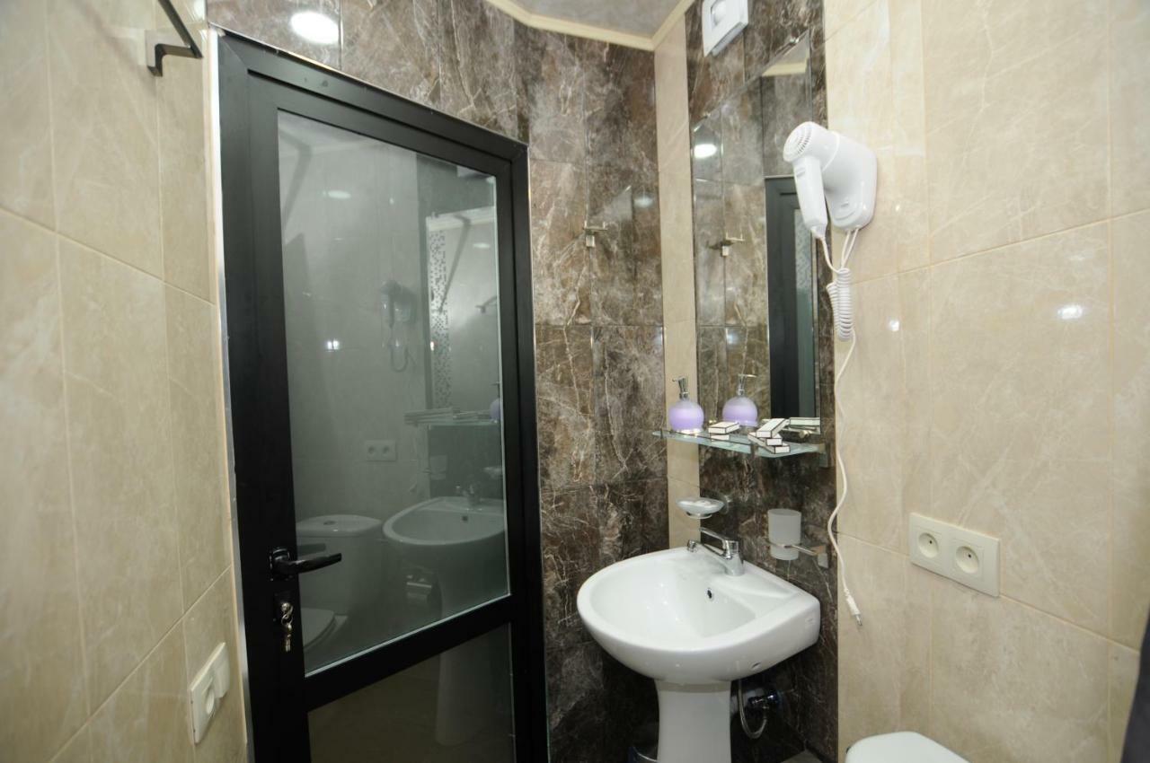 My Cityhotel Тбилиси Екстериор снимка